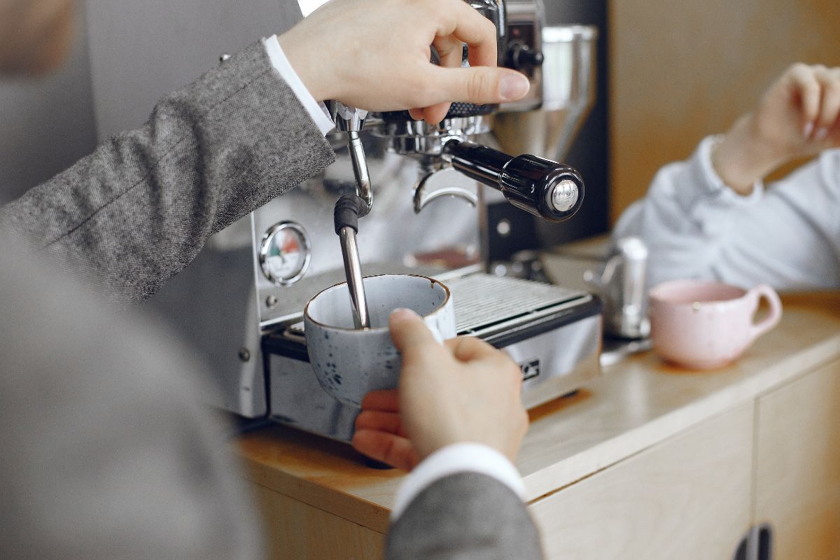 Why Many Singapore Companies Choose Coffee Machine Rental